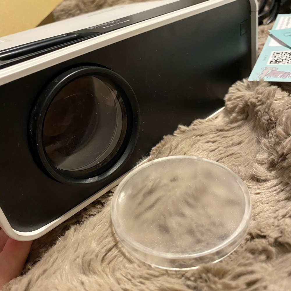 Projector - Picture 4 of 4